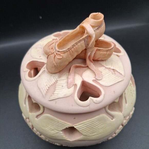 Decorative Stone Potpourri Pot With Ballet Shoes Lid Swan Heart Cutouts - Picture 2 of 7